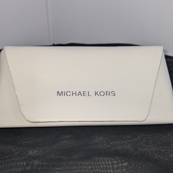 Michael Kors Eyeglasses Sunglasses case white
